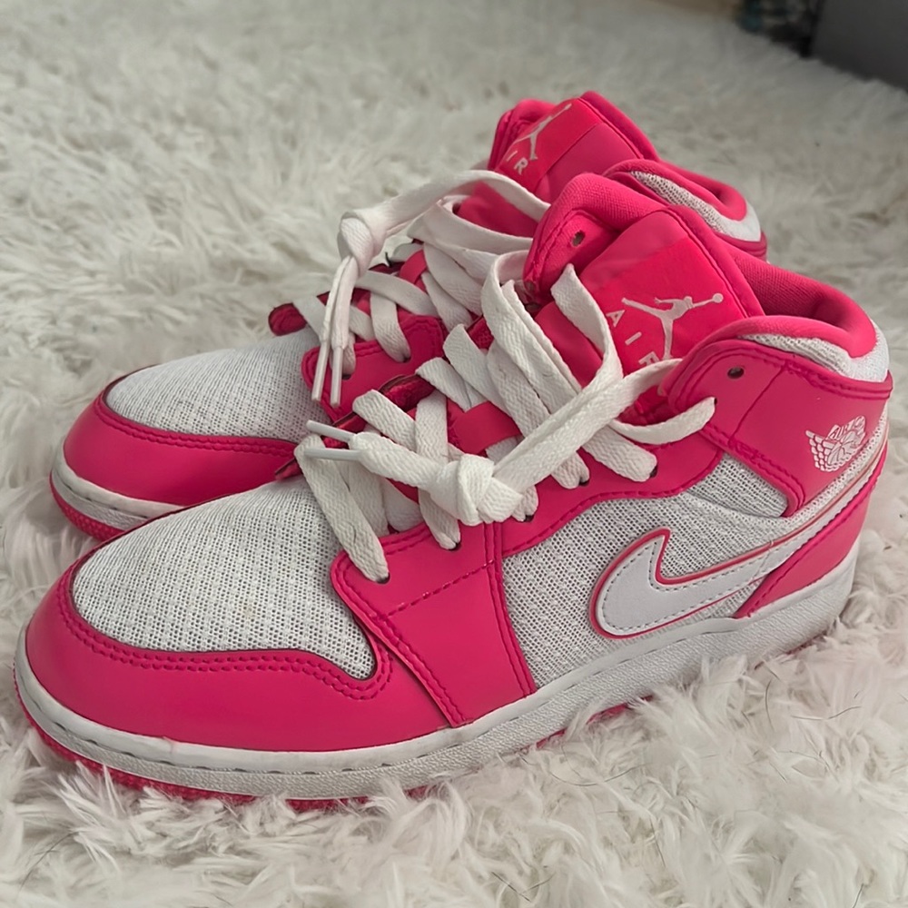 Jordan 1 Mid